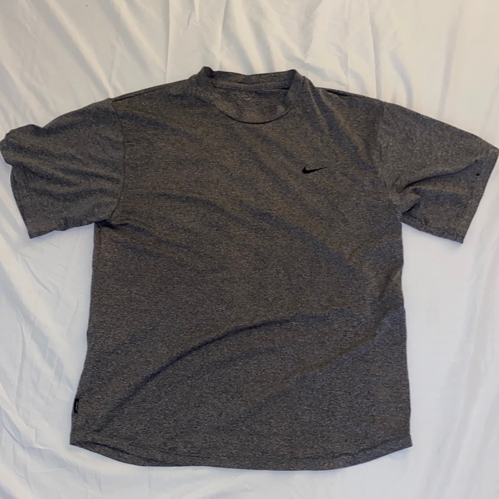 NIKE TEE